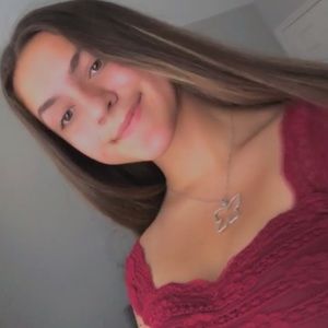 Meet your Posher, Abby